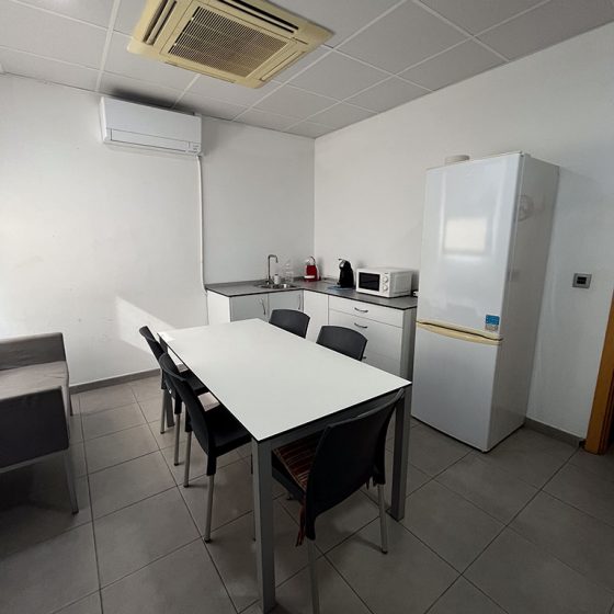 Sala Office/Comedor.