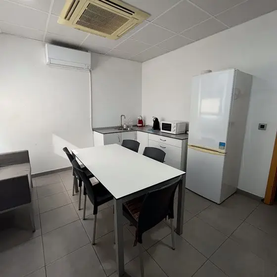 Sala Office/Comedor.